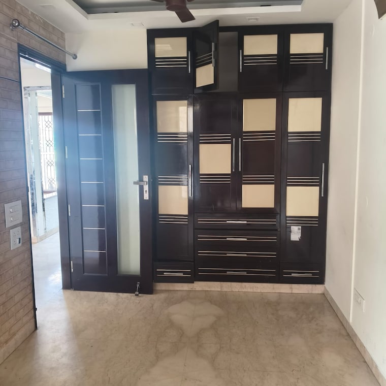 Room, sector 9 1 Bedroom 1000 Sq.Ft. Builder Floor In Sector 9 Gurgaon 9515532