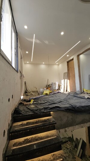 Bedroom in 4 BHK Independent House at Aman Luxury Apartments, Sahastradhara Road – for Sale