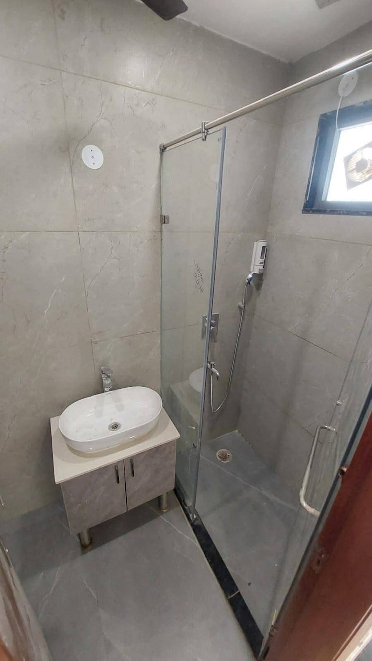Bathroom, chattarpur 2 Bedroom 850 Sq.Ft. Builder Floor In Chattarpur Delhi 9515634