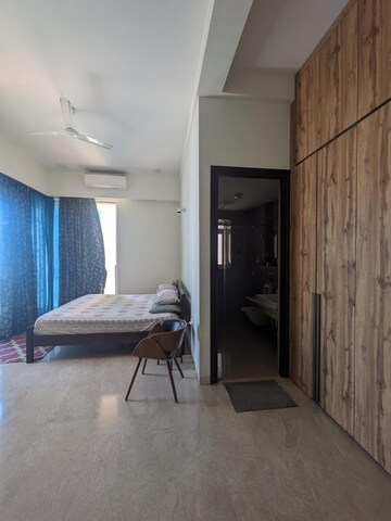 Bathroom in 3 BHK Apartment at Raheja Imperia, Worli – for Rent