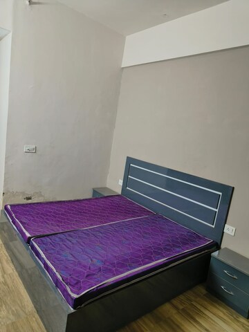 Bedroom in 1 BHK Apartment at Paramount Golfforeste, Zeta I Greater Noida – for Rent