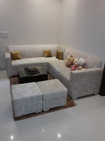 Living Room in 2 BHK Apartment at Patiala Road – for Rent