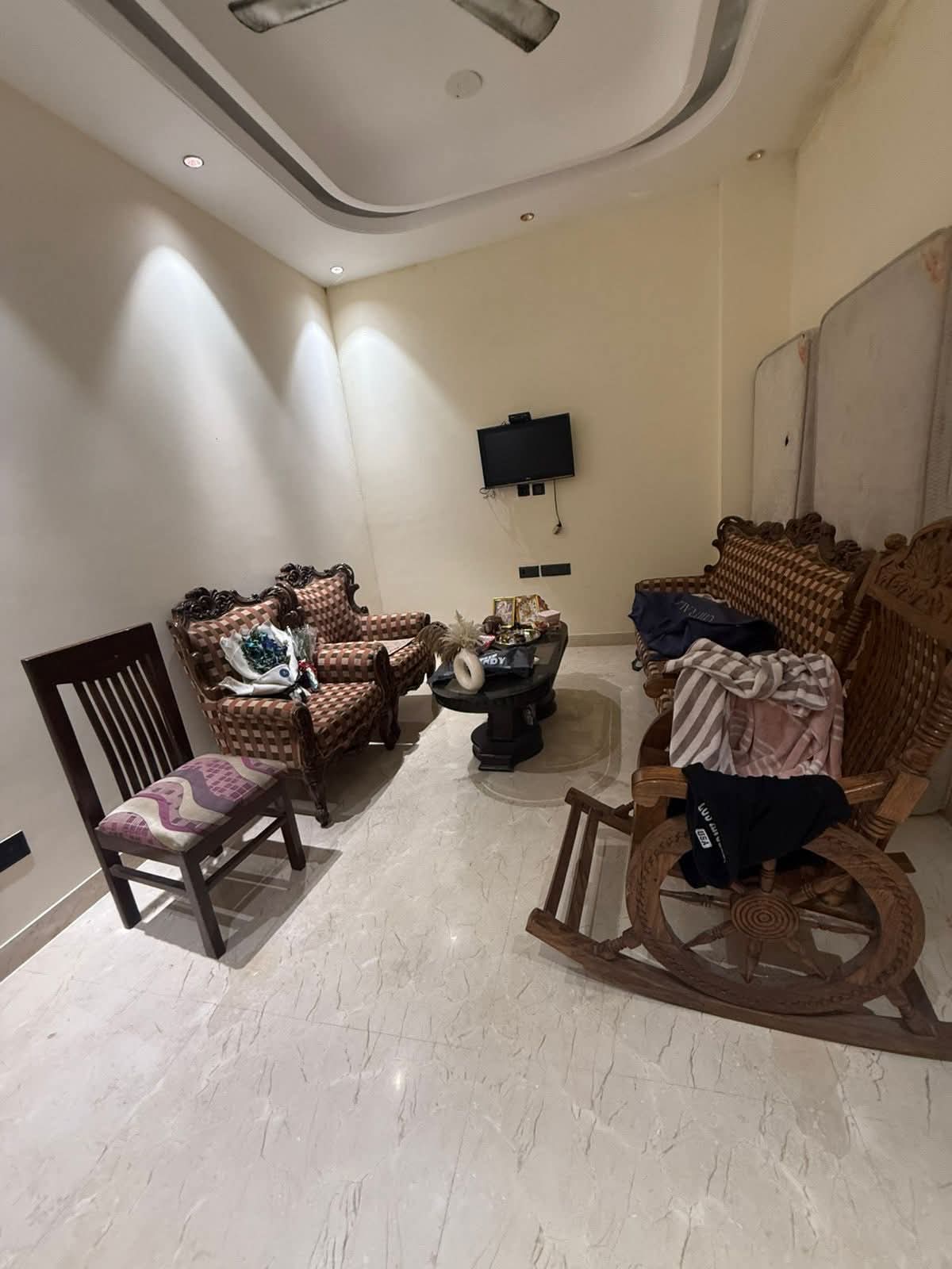 1 BHK Builder Floor For Rent in Chattarpur 