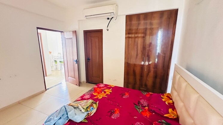 Bedroom, sushma-capital 3 Bedroom 2100 Sq.Ft. Apartment In Kishanpura Zirakpur 9515820