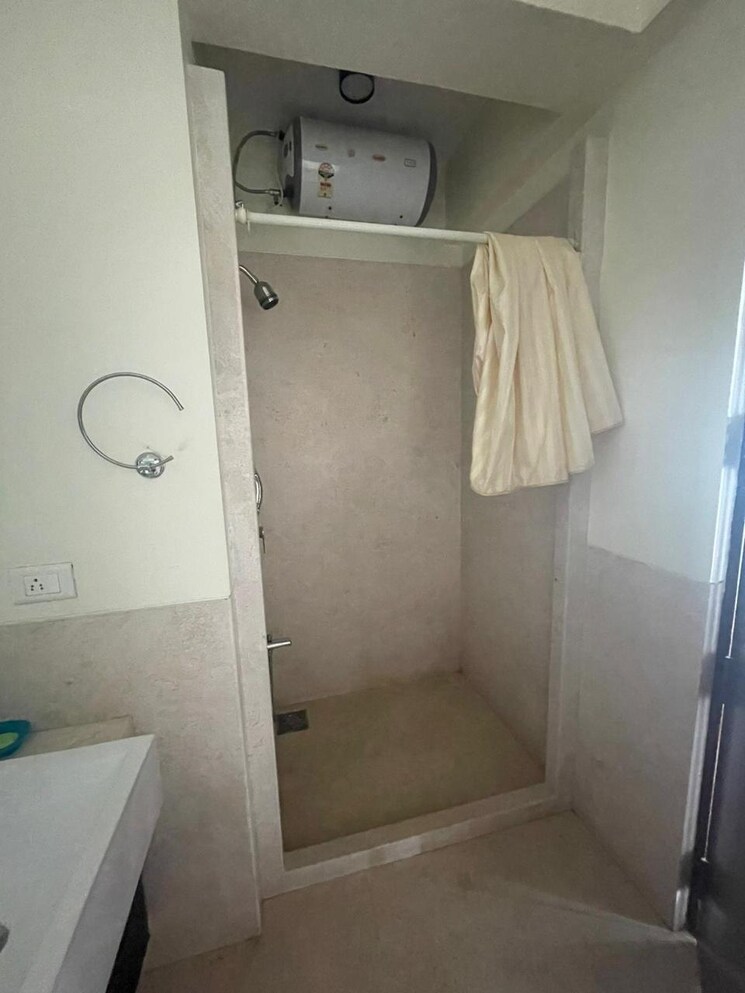 Bathroom, worli sea face 4 Bedroom 2200 Sq.Ft. Apartment In Worli Sea Face Mumbai 9515844
