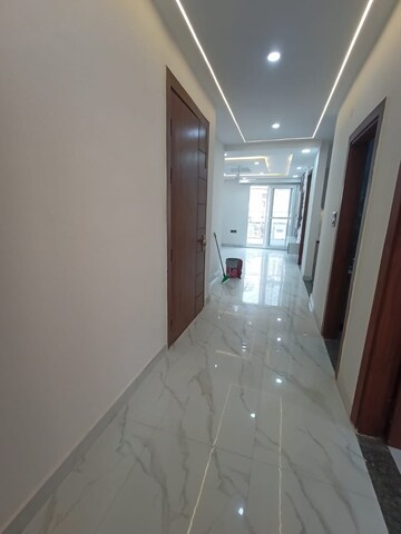  3 BHK Builder Floor at Sector 12 – for Rent