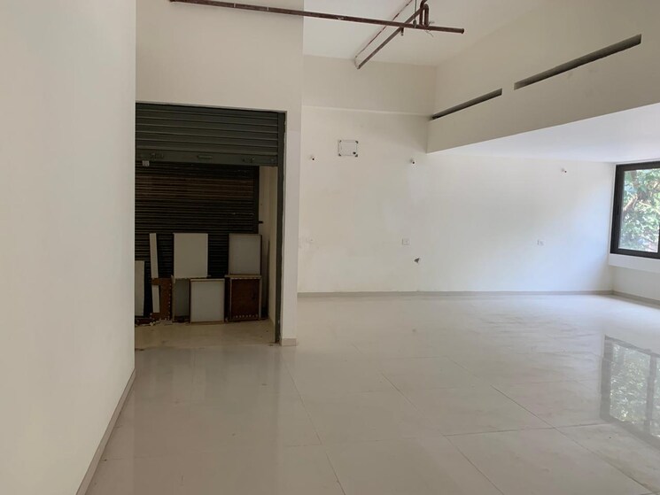 Room, matunga east Commercial Office Space 750 Sq.Ft. In Matunga East Mumbai 9515837