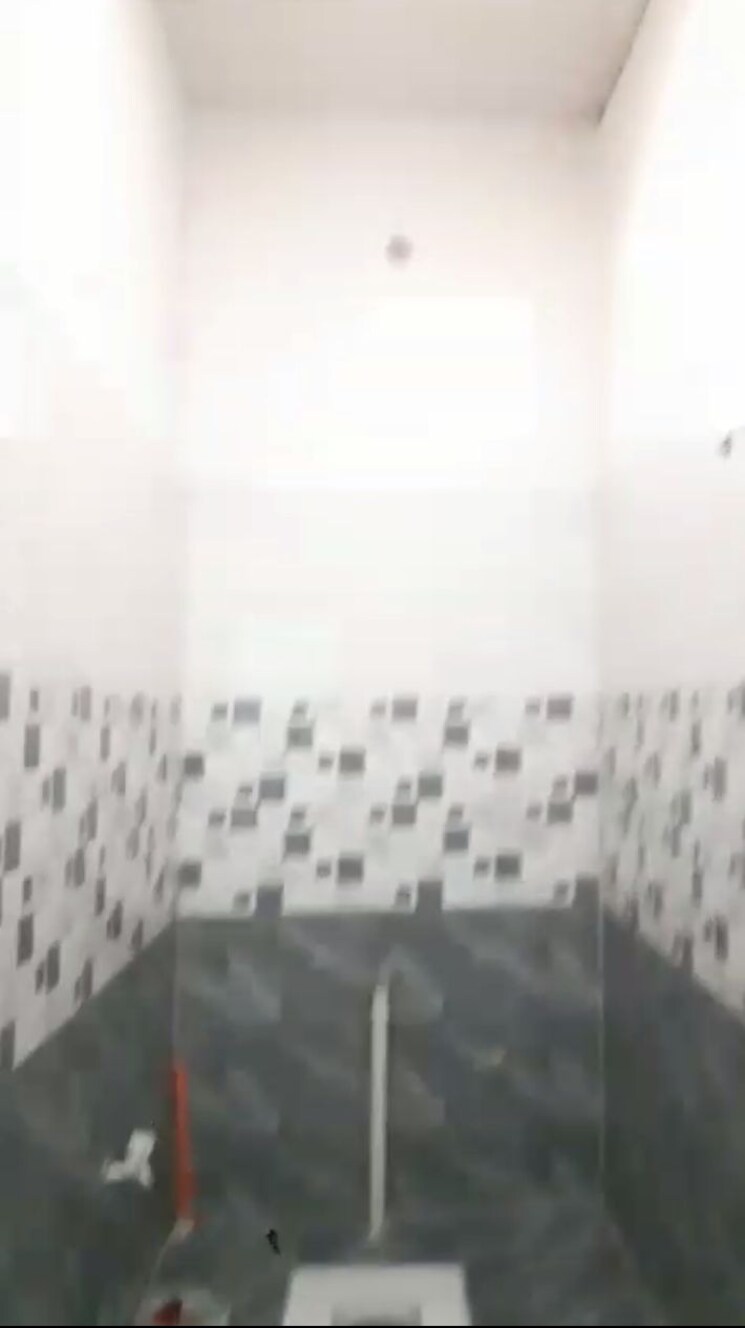 Bathroom, jankipuram 1 RK 500 Sq.Ft. Independent House In Jankipuram Lucknow 9515891