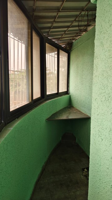 Furnished Amenities in 1 BHK Apartment at Khanda Colony – for Sale