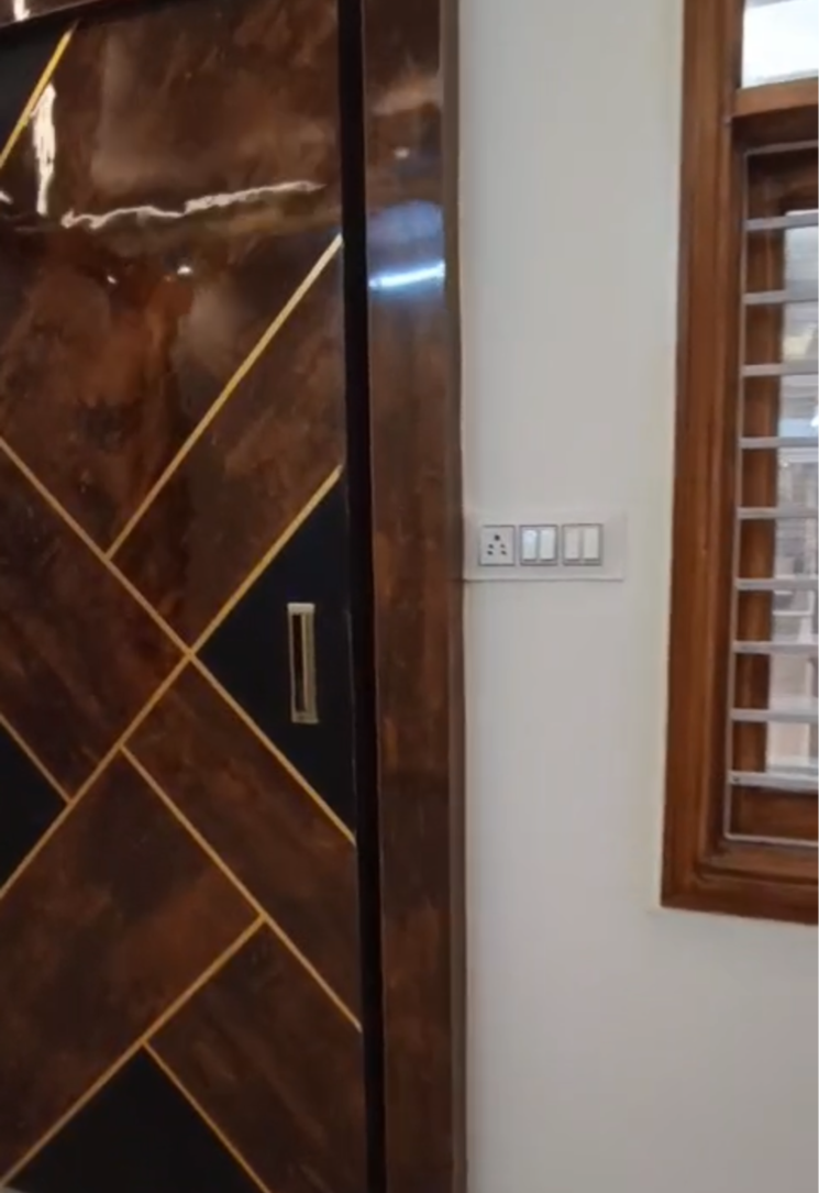 Other, uttam nagar 3 Bedroom 120 Sq.Yd. Builder Floor In Uttam Nagar Delhi 9515860