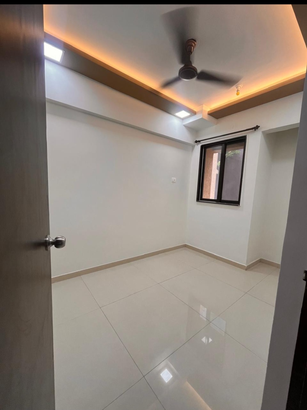 2 BHK + Study Room Apartment For Rent in Gajraj CHS Kopri