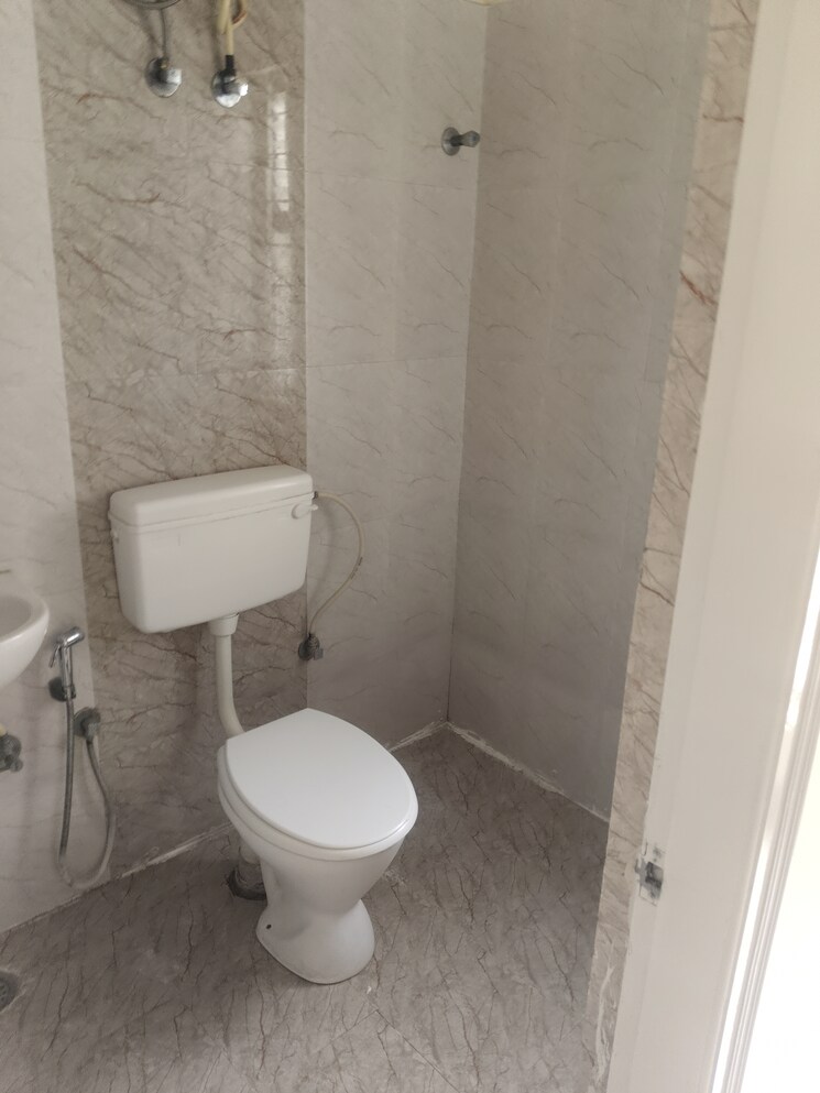 Bathroom, s-v-residency-bellandur 2 Bedroom 1250 Sq.Ft. Apartment In Bellandur Bangalore 9515900