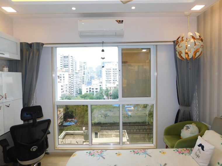Living Room, dn nagar 3 Bedroom 950 Sq.Ft. Apartment In Dn Nagar Mumbai 9515905