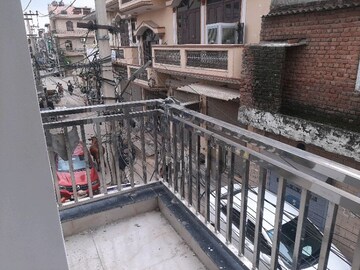 Balcony in 3.5 BHK Builder Floor at Sgm Nagar – for Rent