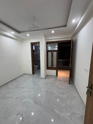 Room in 3 BHK Builder Floor at Chattarpur – for Rent