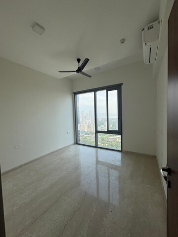 Room in 3 BHK Apartment at Adani Ten BKC, Bandra East – for Rent