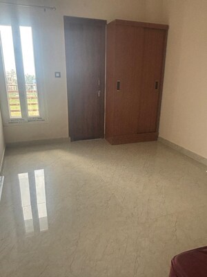 Room in 2 BHK Builder Floor at Kirsali Gaon – for Rent