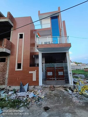2 BHK Independent House For Sale in Mohanlalganj