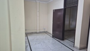 Room in 2 BHK Apartment at Gupta Awas, Sector 43 – for Rent