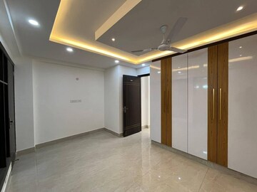 Room in 4 BHK Builder Floor at Gulmohar Park – for Rent