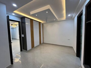 Room in 4 BHK Builder Floor at Gulmohar Park – for Rent