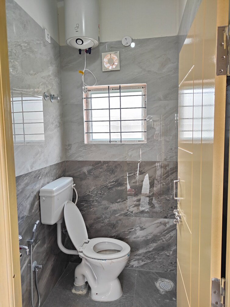 Bathroom, basavanagar 1 RK 400 Sq.Ft. Builder Floor In Basavanagar Bangalore 9516001