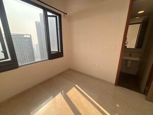 Room in 3 BHK Apartment at Lodha The Park, Worli – for Rent