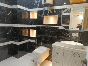 Team Area in 4 BHK Builder Floor at Unitech South City II, Sector 50 – for Rent