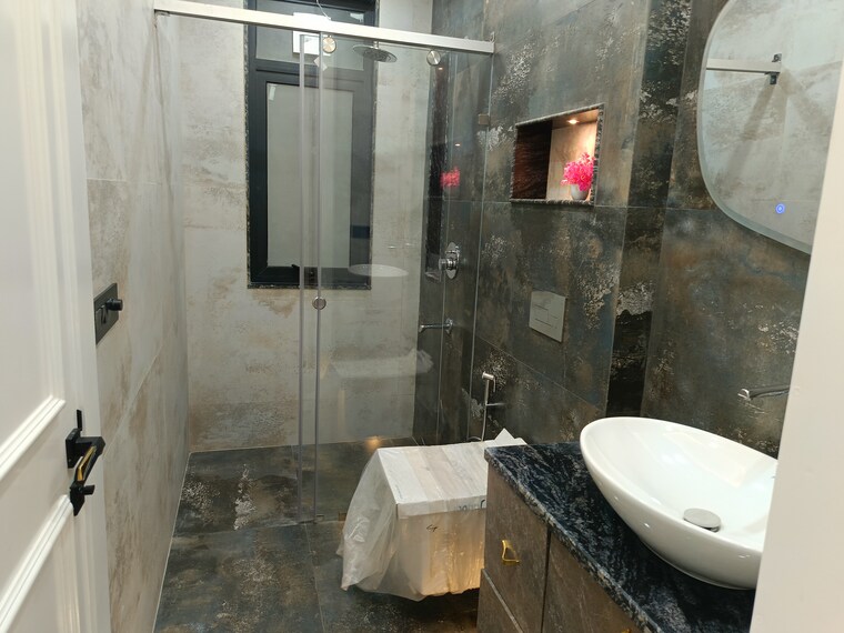 Bathroom, unitech-south-city-ii 4 Bedroom 2600 Sq.Ft. Builder Floor In Sector 50 Gurgaon 9516062