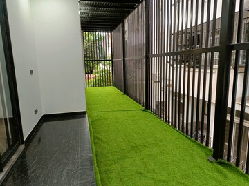 Balcony in 4 BHK Builder Floor at Unitech South City II, Sector 50 – for Rent