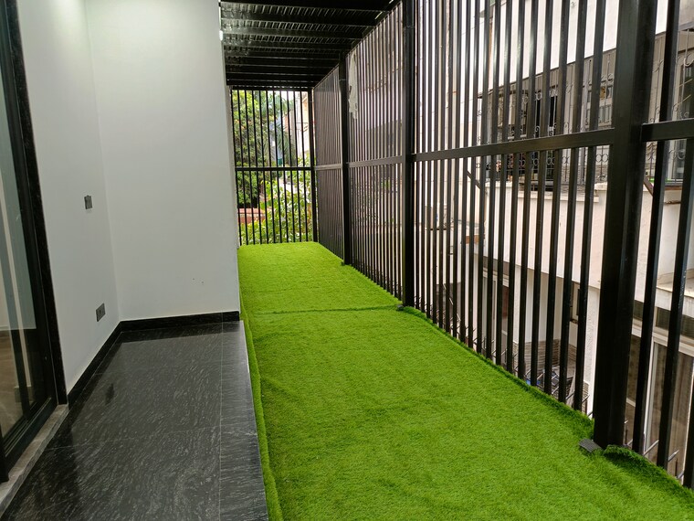 Balcony, unitech-south-city-ii 4 Bedroom 2600 Sq.Ft. Builder Floor In Sector 50 Gurgaon 9516062