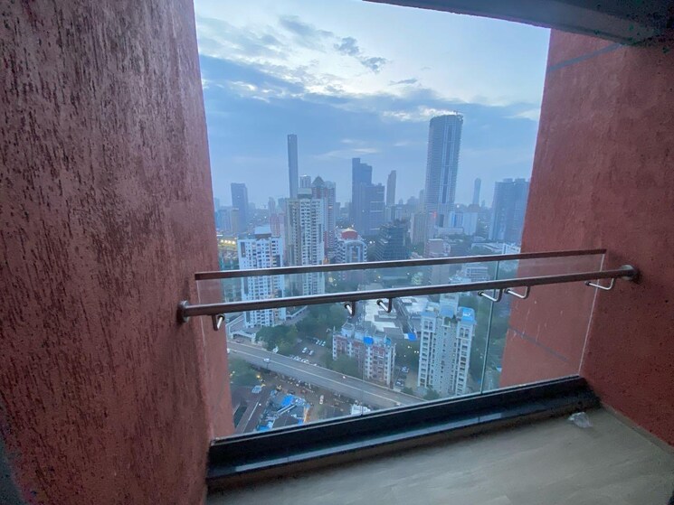 Swimming Pool, lodha-vista 3 Bedroom 1400 Sq.Ft. Apartment In Lower Parel Mumbai 9516026