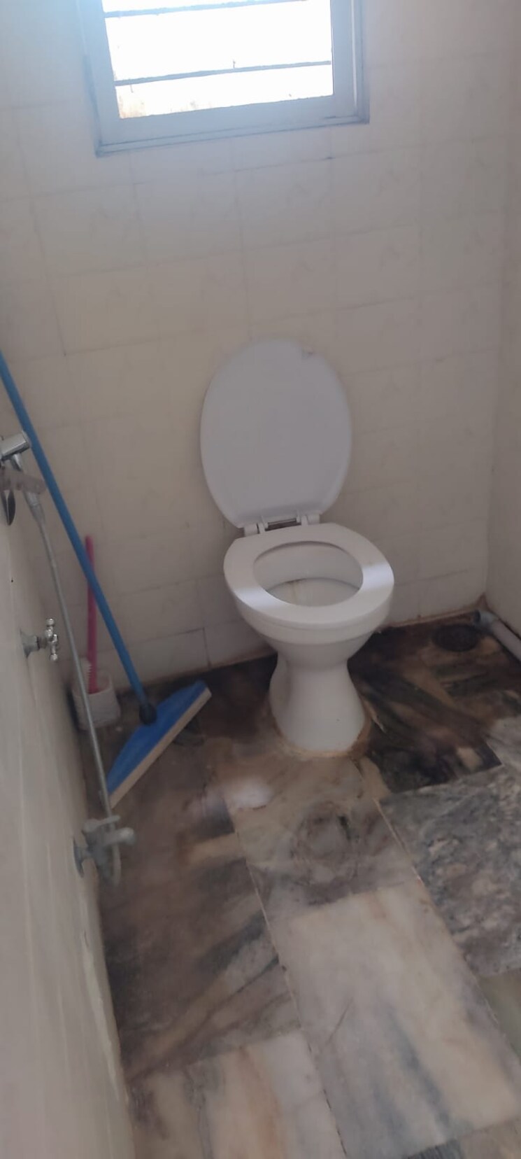 Bathroom, siddheshwar-nagar-chs 3 Bedroom 1500 Sq.Ft. Apartment In Tingre Nagar Pune 9516029