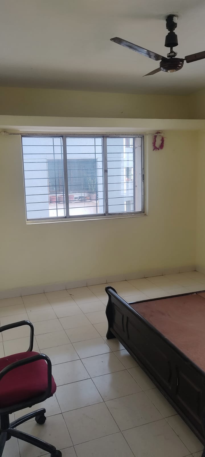 3 BHK 1500 Sq.Ft. Apartment in Siddheshwar Nagar CHS