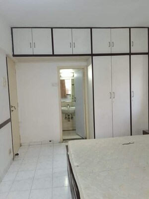 Room in 2 BHK Apartment at Sun Glory, Powai – for Rent