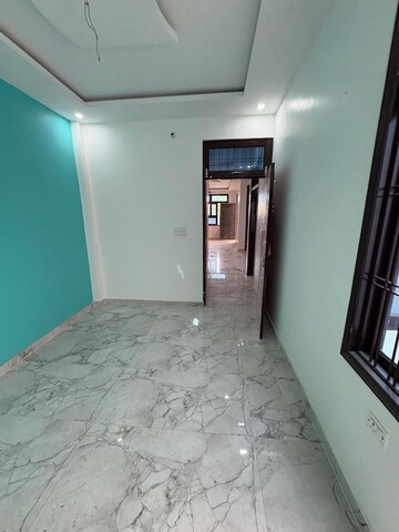 Room in 3 BHK Independent House at Jankipuram – for Sale