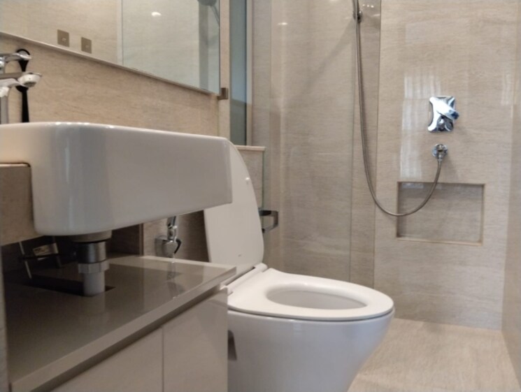 Bathroom, hiranandani-regent-hill 1 Bedroom 379 Sq.Ft. Apartment In Powai Mumbai 9516066