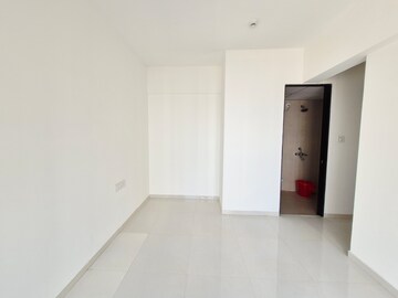 Room in 1.5 BHK Apartment at Runwal My City, Dombivli East – for Rent