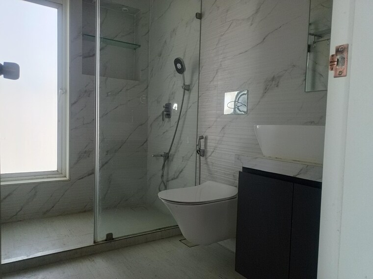 Bathroom, one-lodha-place 3 Bedroom 1570 Sq.Ft. Apartment In Lower Parel Mumbai 9516053