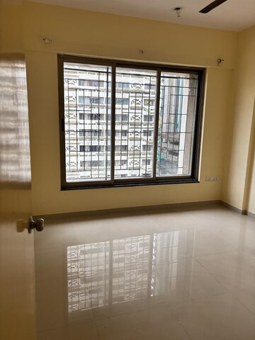 Room in 2 BHK Apartment at Vijay Residency Thane, Ghodbunder Road – for Rent
