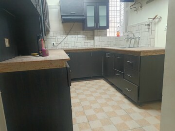 Kitchen in 3 BHK Builder Floor at SS Mayfield Gardens, Sector 51 – for Rent