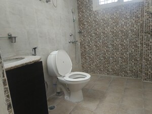 Bathroom in 3 BHK Builder Floor at SS Mayfield Gardens, Sector 51 – for Rent