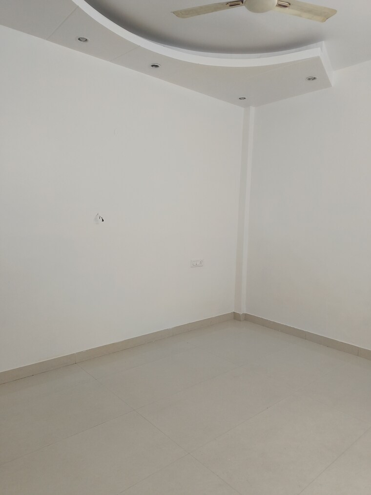 Room, ss-mayfield-gardens 3 Bedroom 1800 Sq.Ft. Builder Floor In Sector 51 Gurgaon 9516101