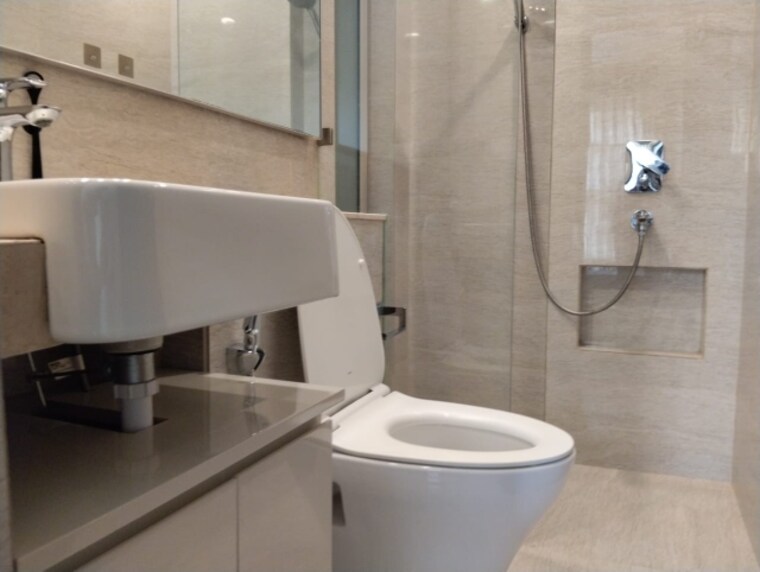 Bathroom, hiranandani-regent-hill 1 Bedroom 379 Sq.Ft. Apartment In Powai Mumbai 9516094