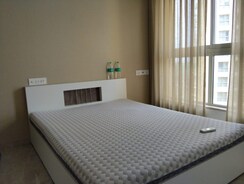 1 BHK Apartment For Sale in Hiranandani Regent Hill