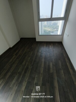 Room in 2 BHK Apartment at Piramal Vaikunth, Balkum Pada – for Rent