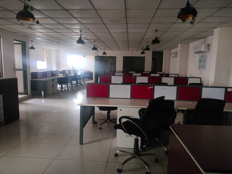 Team Area, sector 2 Commercial Office Space 3000 Sq.Ft. In Sector 2 Noida 9516130