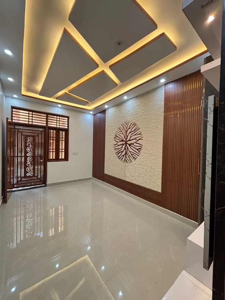 Room, uttam nagar 4 Bedroom 365 Sq.Yd. Independent House In Uttam Nagar Delhi 9516138