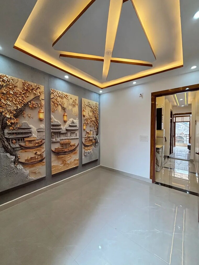 Room, uttam nagar 4 Bedroom 365 Sq.Yd. Independent House In Uttam Nagar Delhi 9516138