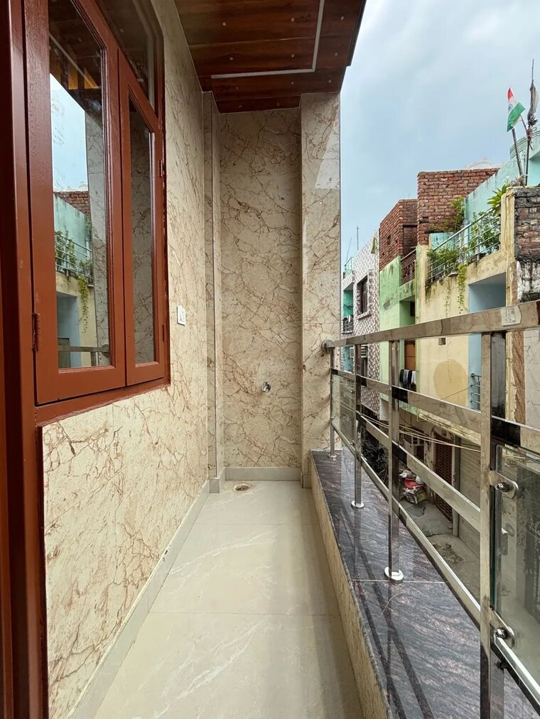 Balcony, uttam nagar 4 Bedroom 365 Sq.Yd. Independent House In Uttam Nagar Delhi 9516138